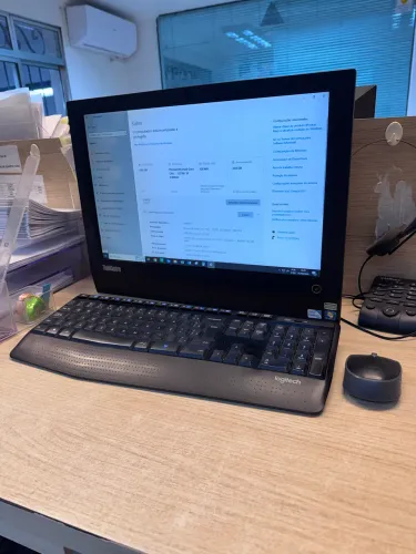 Lenovo ThinkCentre All In One com SSD