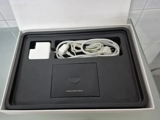 Apple Macbook Air 2017 I5 8gb 250gb