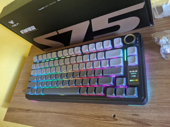 Teclado Mecânico Sem Fio Aula S75 PRO com Tela - Tri Mode 75% ( NOVO )