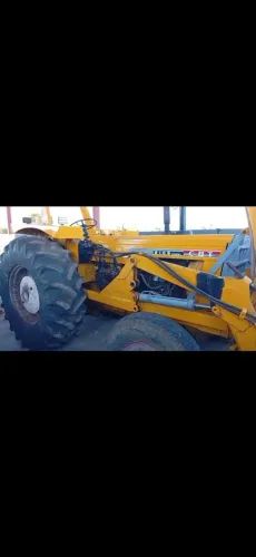 Trator CBT 2105
