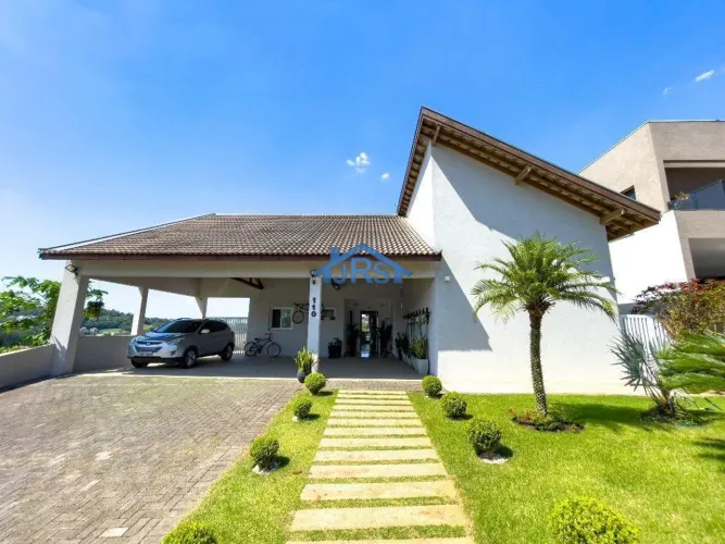 Casa à venda em Jandira, Jardim do Golf I, com 3 suítes, com 390 m², Condomínio Santa Mari
