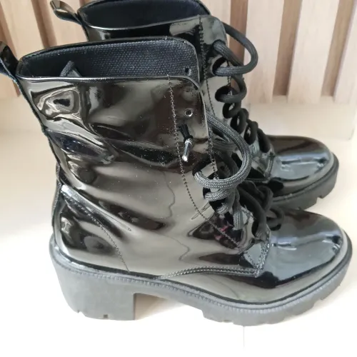 Bota coturno feminina Riachuelo