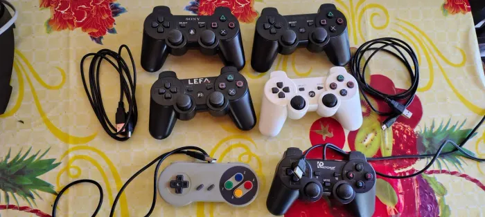 4 Controles de PS3 +1 de Super Nintendo USB +1 de PS2 USB. Leia a descrição