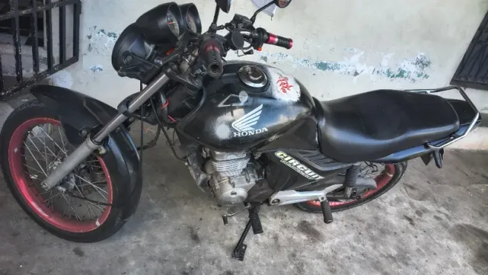 Moto a venda
