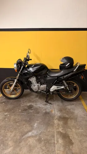 CB 500