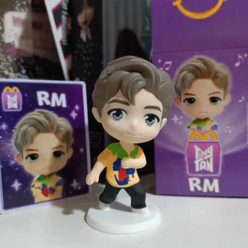 Boneco RM BTS Tiny Tan McDonald's Roxo - Kpop