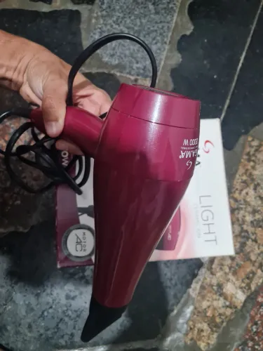 SECADOR DE CABELO GA.MA LIGHT CERAMIC 2000W concerto ou retirada d peças são originais