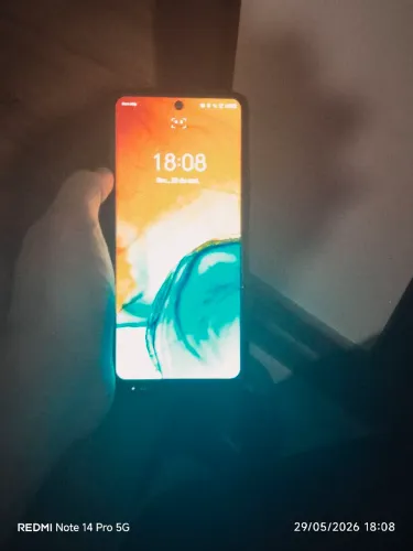 Celular com 128gigas de memória e 8 de ram
