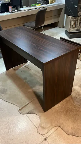 Mesa em mdf jacarandá
