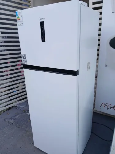Vendo geladeira dúplex midea 450 Lt fros free 127vts Tudo funcionando vim buscar no cpa 