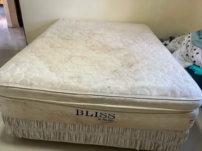 Vendo colchão sem base