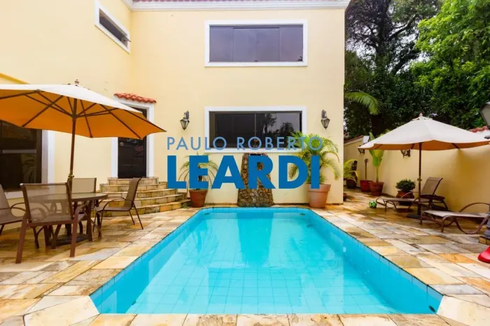 CASA ASSOBRADADA - SUMARÉ (R.M.) - SP