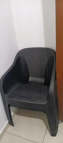 Cadeiras de Plástico Novas 