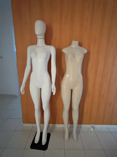 2 manequins 