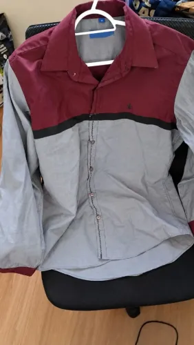 Camisa masculina de manga longa vinho e cinza ? R$ 25