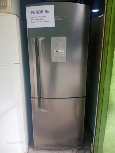Geladeira bratemp inverso