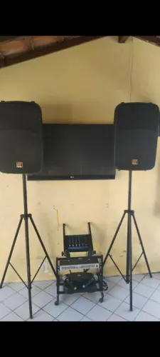 Par de Caixas Staner SR315 Ativas + Tripé + Microfones