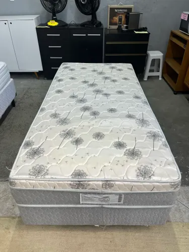 Cama box de solteiro conjugada