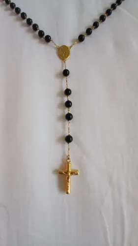 Terço em Ouro 18k e Pedras de Macassita