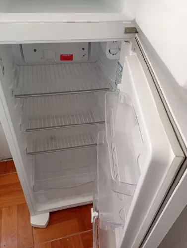 Vendo geladeira nova