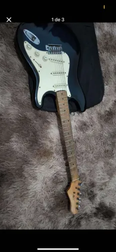 VENDO GUITARRA MEMPHIS MG-30 + AMPLIFICADOR METEORO (ACEITO PROPOSTAS)