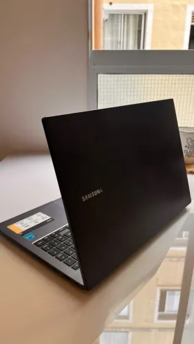 ? Notebook Samsung Book - 12 GB RAM + SSD 240 GB - Full HD