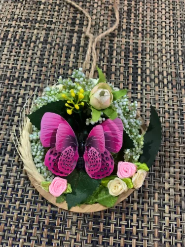 Enfeite de Porta Artesanal com Borboleta e Flores - 10 cm