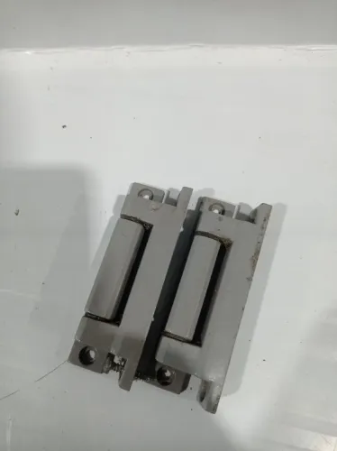 Dobradiças de alumínio