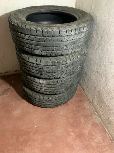 Pneus Goodyear 225/65 r17