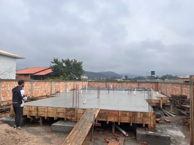 Pedreiro construtor