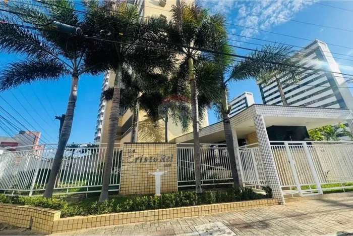 Apartamento a venda no bairro Luciano Cavalcante / Condomínio Cristo Rei.