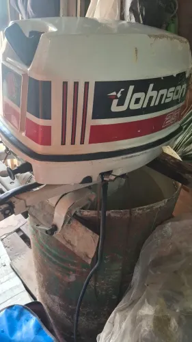 MOTOR DE PÔPA JOHNSON 25 Hp