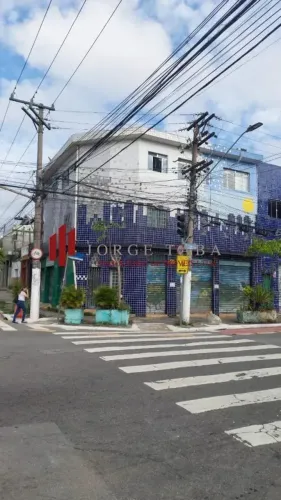 Prédio/Edifício inteiro para venda tem 300 m² área construida com 2 salões e e apartametn