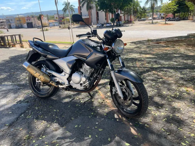 Moto zero bala sem detalhes 
