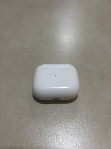 Estojo e fone lado direito airpod 3º geração da apple