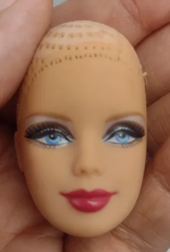 Cabeça Barbie Holiday 2013 - Careca