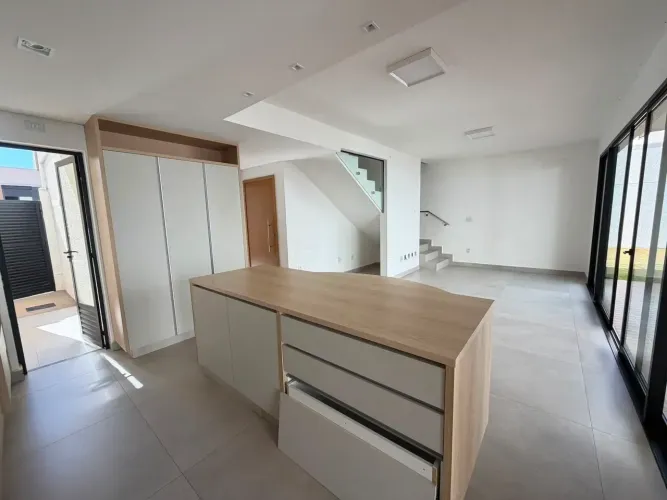 Sobrado c/ móveis planejados - 4Q sendo 3 suítes - 200m²