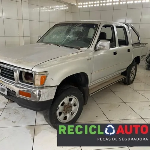 Sucata de hilux 2000 para retirada de peças