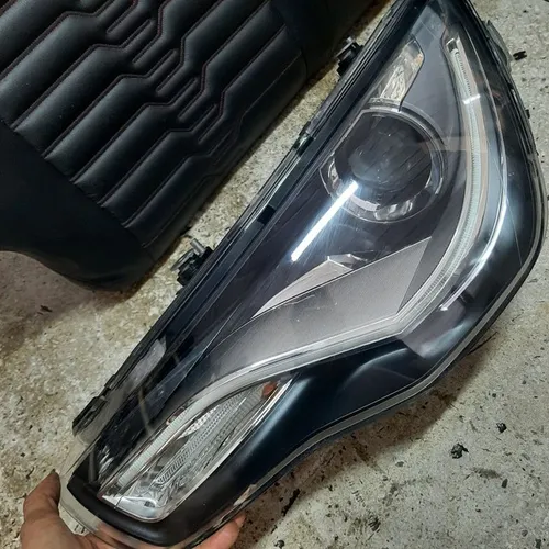 Farol Audi A1 Semi novo Original, Loja física em Goiânia nosso insta @audicarautopecas 