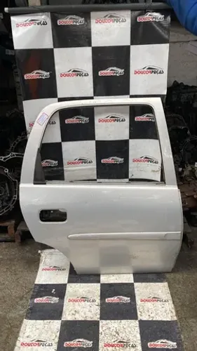 Porta Lisa Traseira Direita Chevrolet Corsa Hatch 2