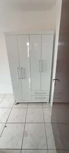 Promoção Guarda Roupa Branco - GYO
