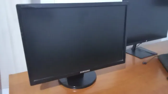 Monitor Samsung 943BWX Usado