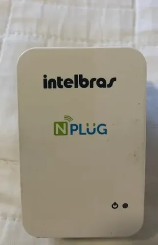 Intelbras Roteador Repetidor Wireless NPlug Portátil N 150 Mbps 