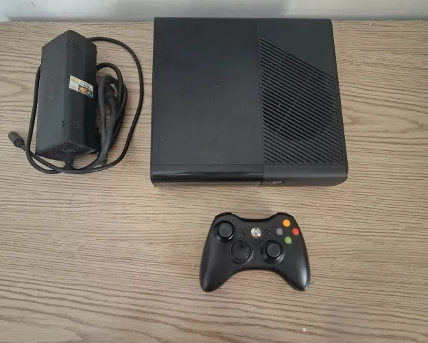 Promoção Xbox 360 + 05 Jogos Originais (ACEITO CREDISHOP)