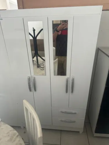 Guarda Roupa Bali 4 Portas com Espelho Solteiro Novo direto de Fábrica