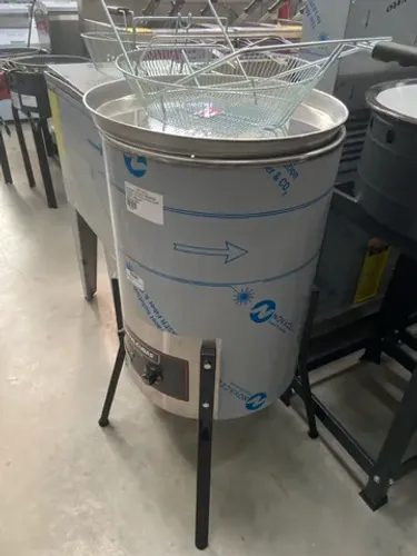 FRITADOR TACHO ELÉTRICO ÁGUA ÓLEO CESTO GRANDE TFAO-40 - METALCUBAS