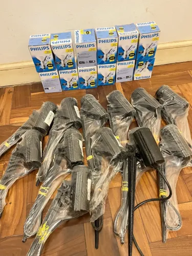 Kit com 13  de Jardim Philips 50W