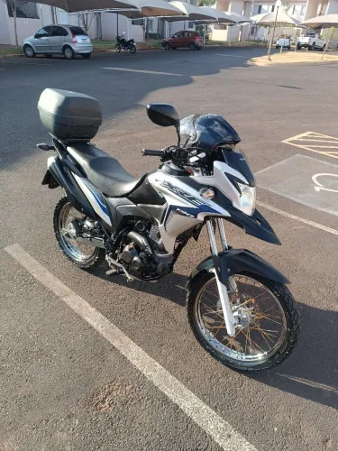 Vendo XRE 190 com 48.000km 