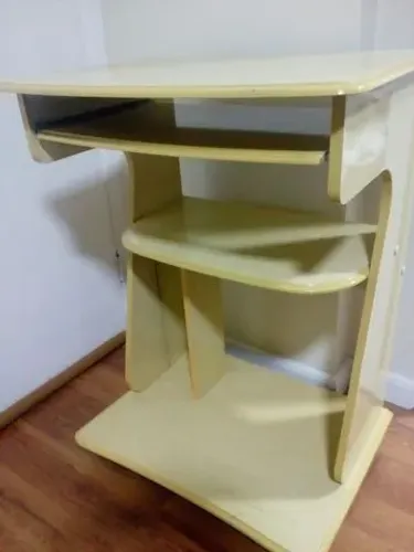 Móvel Madeira Rack de Computado Novo sem uso Belo Design