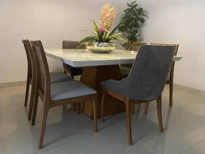 Mesa de Jantar Quadrada 1,40m com 6 Cadeiras